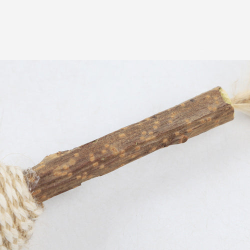 Pet Cat With Feather Polygonum Multiflorum Wearing Hemp Rope Nibbling Toy